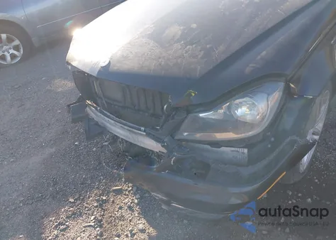 2012 Mercedes-Benz C 300 Luxury 4Matic/Sport 4Matic from USA, damaged, VIN WDDGF8BB7CR198950